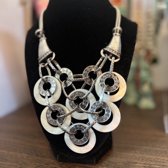 SIMLA STATMENT MINIMAL COLLAR NECKLACE - Picture 4 of 7